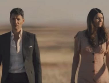 Σάκης Ρουβάς και Ηλιάνα Παπαγεωργίου μαζί σε βίντεο κλιπ - Φιλιά και ερωτικοί χοροί (βίντεο)